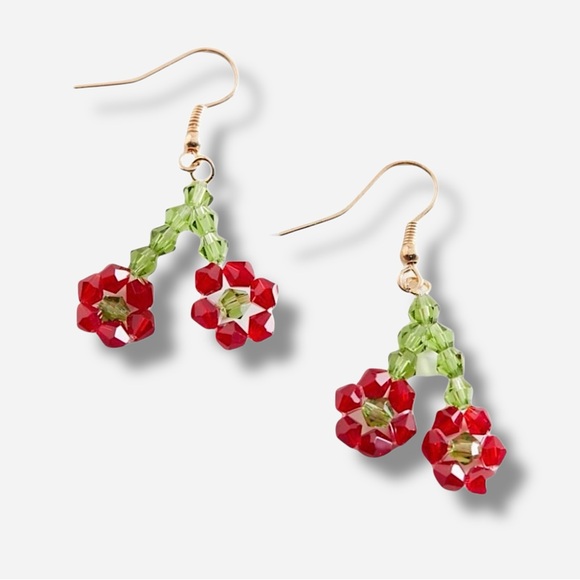 🌸New🌸Urban Outfitters Blossom Beaded Earring NWT - Picture 1 of 2